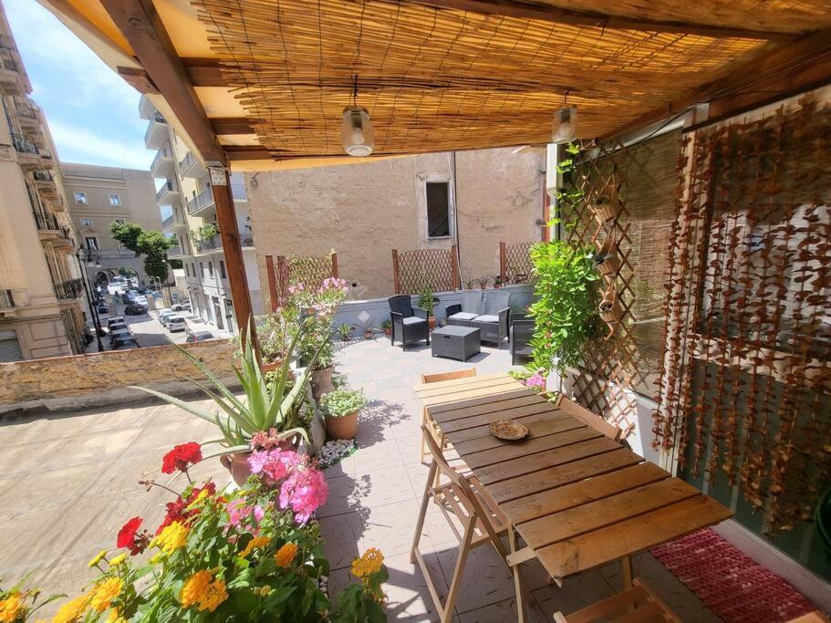 Casetta Poli- Appartamento Con Terrazza - Centro Storico Palerme Extérieur photo